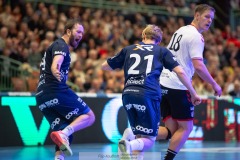 20231229 IFK Skövdes Isak BORG och IFK Skövdes Daniel EKMAN under handbollsmatchen i Handbollsligan herr mellan IFK Skövde och Eskilstuna Guif den 29 december 2023 i Skövde.