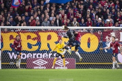 251122 IFK Norrköpings Christoffer Nyman under fotbollsmatchen i kvalet till Allsvenskan mellan Örgryte IS och IFK Norrköping den 22 november 2025 på Gamla Ullevi i Göteborg.