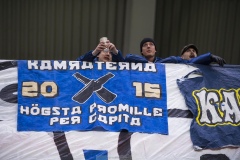 251122 Publik under fotbollsmatchen i kvalet till Allsvenskan mellan Örgryte IS och IFK Norrköping den 22 november 2025 på Gamla Ullevi i Göteborg.