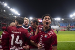 251122 ÖIS Waylon Ramon Renecke jublar efter att Noah Christofferssongjort 3-0 under fotbollsmatchen i kvalet till Allsvenskan mellan Örgryte IS och IFK Norrköping den 22 november 2025 på Gamla Ullevi i Göteborg.