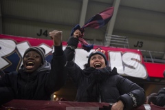 251122 Publik jublar efter att Noah Christofferssongjort 3-0 under fotbollsmatchen i kvalet till Allsvenskan mellan Örgryte IS och IFK Norrköping den 22 november 2025 på Gamla Ullevi i Göteborg.