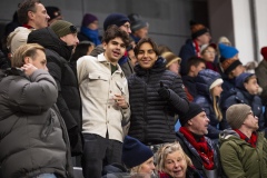 251122 Publik under fotbollsmatchen i kvalet till Allsvenskan mellan Örgryte IS och IFK Norrköping den 22 november 2025 på Gamla Ullevi i Göteborg.