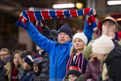 251122 Publik under fotbollsmatchen i kvalet till Allsvenskan mellan Örgryte IS och IFK Norrköping den 22 november 2025 på Gamla Ullevi i Göteborg.