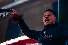 20251130 ÖIS Tobias Sana under firandet av ÖIS avancemang till Allsvenskan den 30 november 2025 i Göteborg.