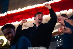 20251130 ÖIS Daniel Paulson under firandet av ÖIS avancemang till Allsvenskan den 30 november 2025 i Göteborg.