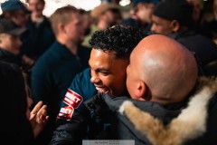 20251130 ÖIS Waylon Ramon Renecke under firandet av ÖIS avancemang till Allsvenskan den 30 november 2025 i Göteborg.