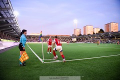 20240810 Arsenals Katie McCabe och Beth Mead under fotbollsmatchen i Uefa Womens Champions League mellan BK Häcken och Arsenal WFC den 18 september 2024 på Bravida Arena i Göteborg.