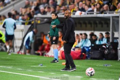 20240810 BK Häckens Huvudtränare Mak Lind under fotbollsmatchen i Uefa Womens Champions League mellan BK Häcken och Arsenal WFC den 18 september 2024 på Bravida Arena i Göteborg.