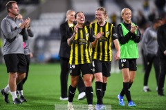 20240810 BK Häckens Tabitha Tindell och Emma Östlund under fotbollsmatchen i Uefa Womens Champions League mellan BK Häcken och Arsenal WFC den 18 september 2024 på Bravida Arena i Göteborg.