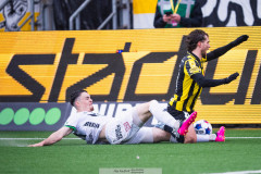 20260419 GAIS Samuel Salter och BK Häckens Adam Lundkvist under fotbollsmatchen i Allsvenskan mellan BK Häcken och GAIS den 19 april 2026 på Nordic Wellness Arena i Göteborg. 
Foto: Filip Kauffeldt