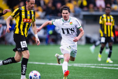 20260419 BK Häckens Amor Layouni och GAIS William Milovanovic under fotbollsmatchen i Allsvenskan mellan BK Häcken och GAIS den 19 april 2026 på Nordic Wellness Arena i Göteborg. 
Foto: Filip Kauffeldt