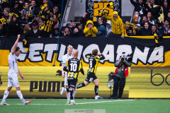20260419 BK Häckens Gustav Lindgren jublar efter att ha gjort 2-1 under fotbollsmatchen i Allsvenskan mellan BK Häcken och GAIS den 19 april 2026 på Nordic Wellness Arena i Göteborg. 
Foto: Filip Kauffeldt