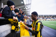 20260419 BK Häckens Abdoulaye Doumbia och publik efter fotbollsmatchen i Allsvenskan mellan BK Häcken och GAIS den 19 april 2026 på Nordic Wellness Arena i Göteborg. 
Foto: Filip Kauffeldt