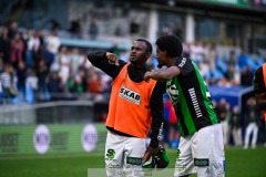 20240722 GAIS Richard Friday och Harun Ibrahim under fotbollsmatchen i Allsvenskan mellan GAIS och AIK den 22 Juli 2024 på Gamla Ullevi i Göteborg.