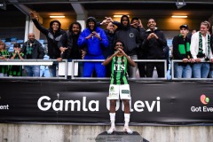 20240722 GAIS Harun Ibrahim och publik under fotbollsmatchen i Allsvenskan mellan GAIS och AIK den 22 Juli 2024 på Gamla Ullevi i Göteborg.