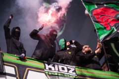 20260905 Publik eldar pyroteknik under fotbollsmatchen i Allsvenskan mellan GAIS och BK Häcken den 5 semptember 2026 på Gamla Ullevi i Göteborg. 
Foto: Filip Kauffeldt