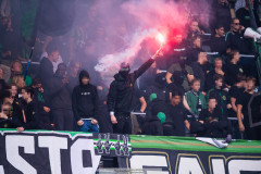 20260905 Publik eldar pyroteknik under fotbollsmatchen i Allsvenskan mellan GAIS och BK Häcken den 5 semptember 2026 på Gamla Ullevi i Göteborg. 
Foto: Filip Kauffeldt