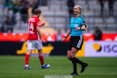 20260516 Huvuddomare Tess Olofsson under fotbollsmatchen i Allsvenskan mellan GAIS och Degerfors IF den 16 maj 2026 på Gamla Ullevi i Göteborg. 
Foto: Filip Kauffeldt