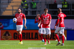 20260516 Degerfors IF Dijan Vukojevic jublar efter att Erik Lindell gjort 1-1- under fotbollsmatchen i Allsvenskan mellan GAIS och Degerfors IF den 16 maj 2026 på Gamla Ullevi i Göteborg. 
Foto: Filip Kauffeldt