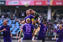 20240922 GAIS Alexander Ahl Holmström och Djurgårdens IFs Marcus Danielsson under fotbollsmatchen i Allsvenskan mellan GAIS och Djurgårdens IF den 22 september 2024 på Gamla Ullevi i Göteborg.