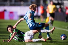 20260406 GAIS William Milovanovic och Djurgården IFs Oskar Fallenius under fotbollsmatchen i Allsvenskan GAIS och Djurgårdens IF den 6 april 2026 på Gamla Ullevi i Göteborg. 
Foto: Filip Kauffeldt