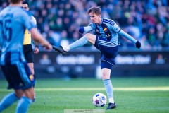20260406 Djurgården IFs Max Larsson under fotbollsmatchen i Allsvenskan GAIS och Djurgårdens IF den 6 april 2026 på Gamla Ullevi i Göteborg. 
Foto: Filip Kauffeldt