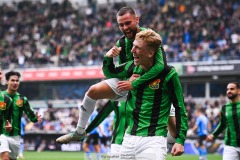 20240818 GAIS Filip Beckman och Axel Norén under fotbollsmatchen i Allsvenskan mellan GAIS och Halmstads BK den 18 augusti 2024 på Gamla Ullevi i Göteborg.