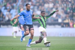 20240818 GAIS Chovanie Amatkarijo och Halmstads BKs Vinicius Nogueira under fotbollsmatchen i Allsvenskan mellan GAIS och Halmstads BK den 18 augusti 2024 på Gamla Ullevi i Göteborg.