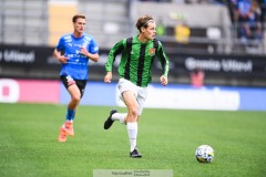 20240818 GAIS Axel Henriksson under fotbollsmatchen i Allsvenskan mellan GAIS och Halmstads BK den 18 augusti 2024 på Gamla Ullevi i Göteborg.