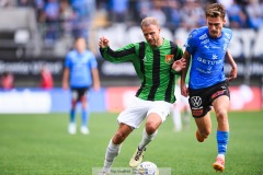 20240818 GAIS Gustav Lundgren och Halmstads BKs Villiam Granath under fotbollsmatchen i Allsvenskan mellan GAIS och Halmstads BK den 18 augusti 2024 på Gamla Ullevi i Göteborg.