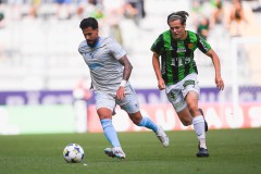 20250726 Halmstads BKs Rami Kaib och GAIS Axel Henriksson under fotbollsmatchen mellan GAIS och Halmstads BK i Allsvenskan den 16 juli 2025 på Gamla Ullevi i Göteborg.