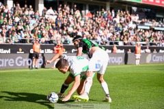 20240707 Hammarby IFs Pavle Vagić och GAIS William Milovanovic under fotbollsmatchen i Allsvenskan mellan GAIS och Hammarby IF den 7 Juli 2024 på Gamla Ullevi i Göteborg.