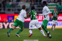 20260520 Hammarbys Victor Eriksson och GAIS Shalom Ekong under fotbollsmatchen i Allsvenskan mellan GAIS och Hammarby IF den 20 maj 2026 på Gamla Ullevi i Göteborg. 
Foto: Filip Kauffeldt