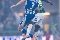 20250811 IFK Göteborgs August Erlingmark och GAIS Ibrahim Diabate under fotbollsmatchen mellan GAIS och IFK Göteborg i Allsvenskan den 11 augusti 2025 på Gamla Ullevi i Göteborg.