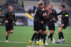20260307 GAIS jublar efter att Kevin Holmén gjort 1-0 under fotbollsmatchen i Svenska Cupen mellan GAIS och IFK Norrköping den 7 mars 2026 på Nordic Wellness Arena i Göteborg. 
Foto: Filip Kauffeldt