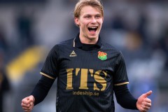 20260307 GAIS Rasmus Niklasson Petrovic jublar efter att ha gjort 4-1 under fotbollsmatchen i Svenska Cupen mellan GAIS och IFK Norrköping den 7 mars 2026 på Nordic Wellness Arena i Göteborg. 
Foto: Filip Kauffeldt