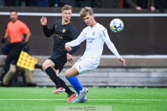 20240210 GAIS Alexander Ahl Holmström och IK Oddevolds Alexander Almqvist under träningsmatchen mellan GAIS och IK Oddevold på Valhalla IP den 10 februari 2024 i Göteborg.