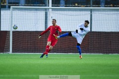 20240210 GAIS Erik Krantz och IK Oddevolds Albion Vitija under träningsmatchen mellan GAIS och IK Oddevold på Valhalla IP den 10 februari 2024 i Göteborg.