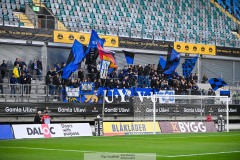 202401110 Publik under fotbollsmatchen mellan GAIS och IK Sirius  i Allsvenskan den 10 november 2024 på Gamla Ullevi i Göteborg.