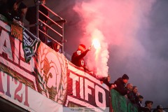 202401110 Publik under fotbollsmatchen mellan GAIS och IK Sirius  i Allsvenskan den 10 november 2024 på Gamla Ullevi i Göteborg.