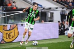 202401110 GAIS Axel Henriksson under fotbollsmatchen mellan GAIS och IK Sirius  i Allsvenskan den 10 november 2024 på Gamla Ullevi i Göteborg.