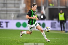 202401110 GAIS Axel Henriksson under fotbollsmatchen mellan GAIS och IK Sirius  i Allsvenskan den 10 november 2024 på Gamla Ullevi i Göteborg.