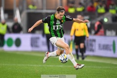 202401110 GAIS Axel Henriksson under fotbollsmatchen mellan GAIS och IK Sirius  i Allsvenskan den 10 november 2024 på Gamla Ullevi i Göteborg.