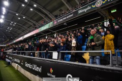 202401110 Publik under fotbollsmatchen mellan GAIS och IK Sirius  i Allsvenskan den 10 november 2024 på Gamla Ullevi i Göteborg.