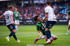 20260503 GAIS Mohamed Bawa och ÖIS Hampus Dahlqvist och Jonathan Azulay under fotbollsmatchen i Allsvenskan mellan GAIS och ÖIS den 3 maj 2026 på Gamla Ullevi i Göteborg. 
Foto: Filip Kauffeldt