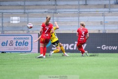 20240329 IK Rössös Hanna Kauffeldt gör sitt lags första mål under fotbollsmatchen mellan IF Elfsborg och IK Rössö på Borås Arena den 29 mars 2024 i Borås.