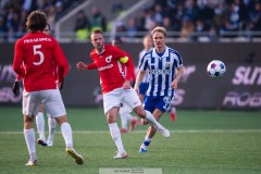 20260308 Degerfors IFs Daniel Sundgren och IFK Göteborg Max Fenger under fotbollsmatchen i Svenska Cupen mellan IFK Göteborg och Degerfors IF den 8 mars 2026 på Nordic Wellness Arena i Göteborg. 
Foto: Filip Kauffeldt