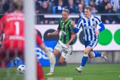 20250428 GAIS Gustav Lundgren och IFK Göteborgs Felix Eriksson under fotbollsmatchen mellan IFK Göteborg och GAIS i Allsvenskan den 28 april 2025 på Gamla Ullevi i Göteborg.