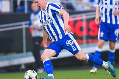 20250428 IFK Göteborgs Adam Carlén under fotbollsmatchen mellan IFK Göteborg och GAIS i Allsvenskan den 28 april 2025 på Gamla Ullevi i Göteborg.