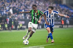20250428 GAIS Harun Ibrahim och IFK Göteborgs Eman Markovic under fotbollsmatchen mellan IFK Göteborg och GAIS i Allsvenskan den 28 april 2025 på Gamla Ullevi i Göteborg.